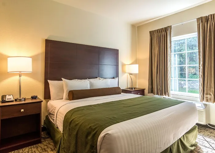 Hotel Cobblestone & -