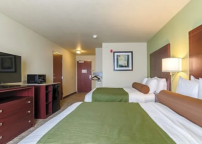 Hotel Cobblestone & -